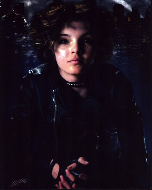 Camren Bicondova In Leather Jacket And Gloves For Gotham Photo Print
