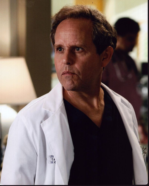 Peter Macnicol In Lab Coat In Grey'S Anatomy Photo Print - Item # MVM56604