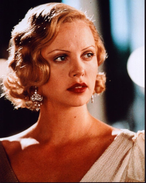 Charlize Theron In The Legend Of Bagger Vance Photo Print - Item # MVM56582