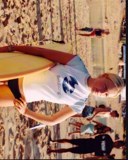 Kate Bosworth Holding Surf Board In Blue Crush Photo Print - Item # MVM56547