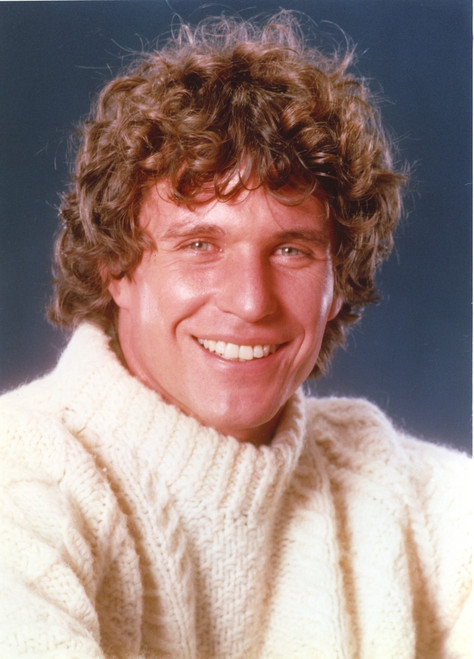 Tom Berenger smiling in White Sweater Close Up Portrait Photo Print - Item # VARCEL681924