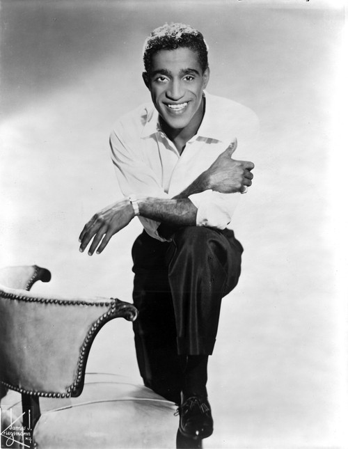 Sammy Davis Jr kneeling Photo Print - Item # VARCEL683605
