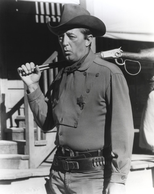 Film still featuring Robert Mitchum as a sheriff Photo Print - Item # VARCEL686052