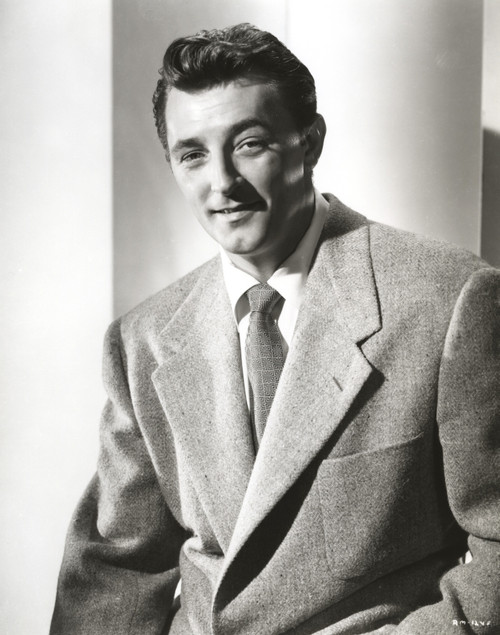 Robert Mitchum wearing a suit Photo Print - Item # VARCEL686060