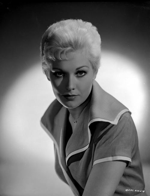 Kim Novak wearing Dress Portrait Photo Print - Item # VARCEL686573