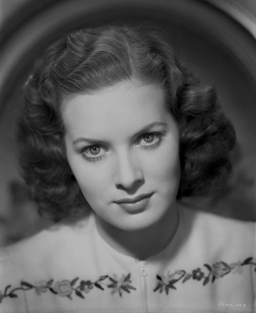 Maureen O'Hara Close Up Portrait wearing Floral Dress Photo Print - Item # VARCEL686674