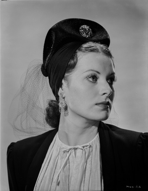 Maureen O'Hara Posed in Black Dress With Headband Black and White Photo Print - Item # VARCEL686700