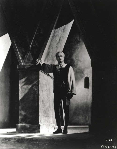 Laurence Olivier in Hamlet Photo Print - Item # VARCEL686718