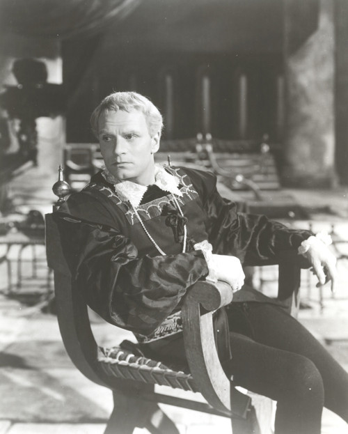 Laurence Olivier in a chair Photo Print - Item # VARCEL686740