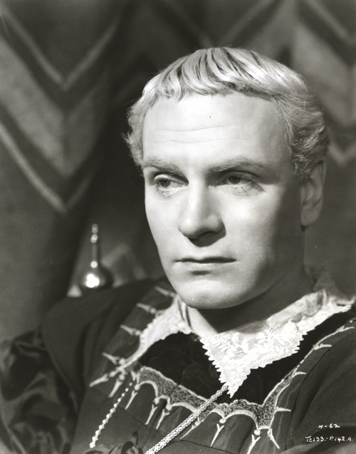Laurence Olivier in Hamlet Photo Print - Item # VARCEL686748
