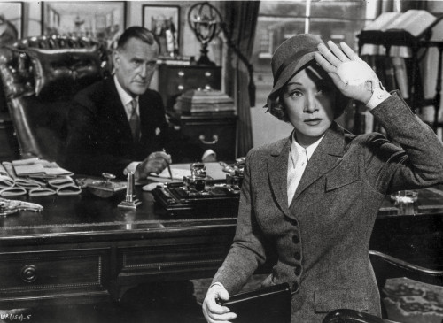 Witness For The Prosecution Man and Woman in Movie Scene Photo Print - Item # VARCEL698130