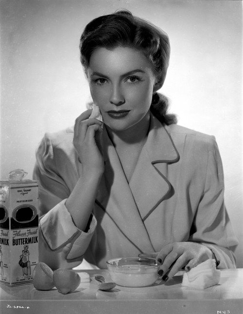 Joan Leslie on a Blazer and Cleaning her Face Photo Print - Item # VARCEL701381