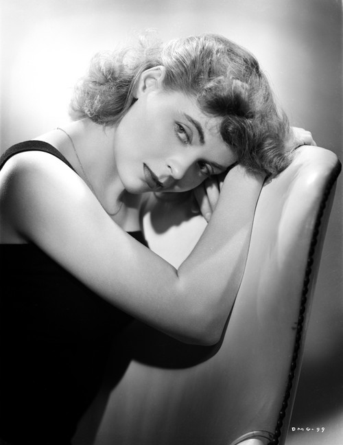 Dorothy McGuire Leaning and posed Photo Print - Item # VARCEL701627
