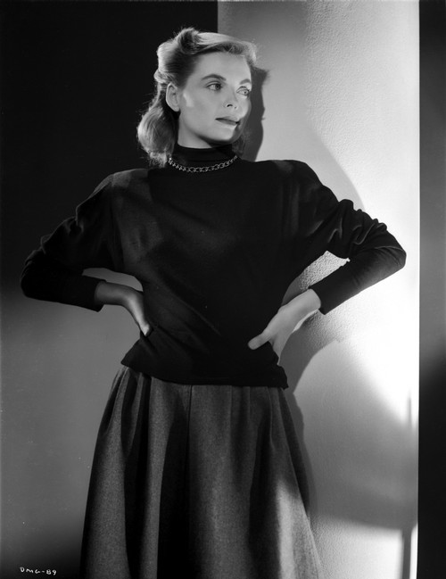 Dorothy McGuire on Long Sleeve Dress posed Photo Print - Item # VARCEL701635