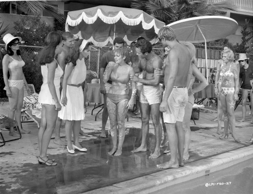 For Singles Only Conversation at Pool Photo Print - Item # VARCEL702831