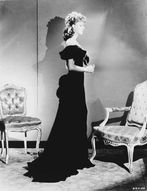 Greta Garbo in a Gown and Facing to the side Portrait Photo Print - Item # VARCEL693061