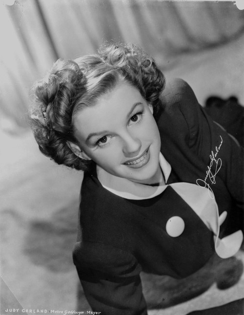 Judy Garland looking up portrait Photo Print - Item # VARCEL694036