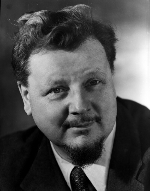 Walter Slezak Posed in Suit Photo Print - Item # VARCEL694986