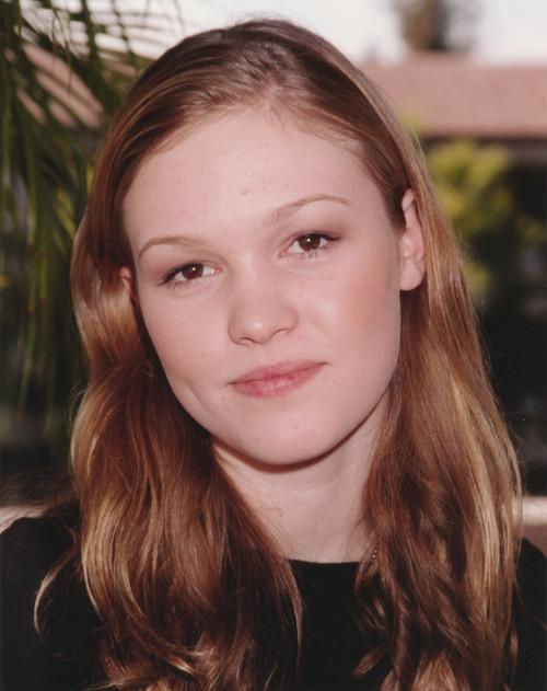 Julia Stiles smiling in Portrait Photo Print - Item # VARCEL707971