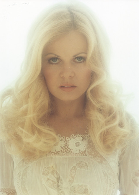 Sally Struthers Posed in White Dress Portrait Photo Print - Item # VARCEL708111