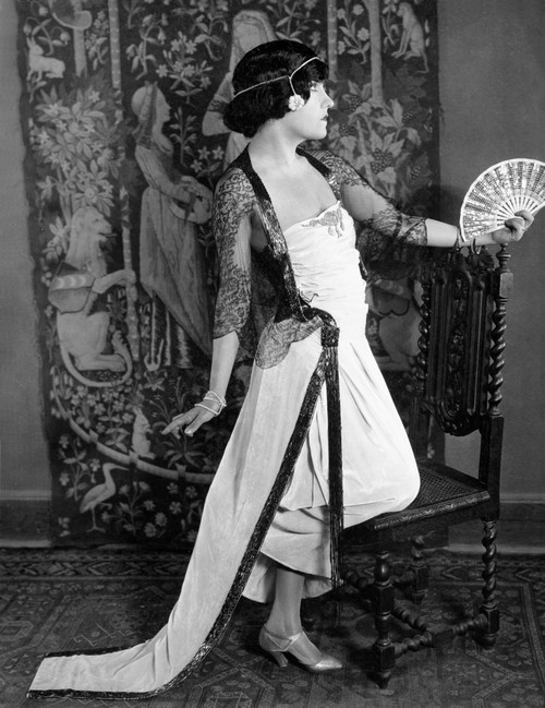 Gloria Swanson Side View Pose in Classic Portrait Photo Print - Item # VARCEL708200
