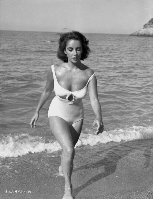 Elizabeth Taylor Walking in the Beach Classic Portrait Photo Print - Item # VARCEL708309