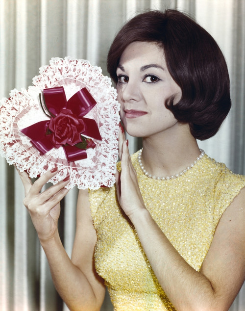 Marlo Thomas Posed in Yellow Dress Photo Print - Item # VARCEL708807