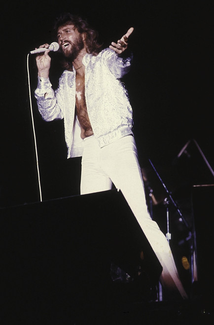 the Barry Gibb on stage Photo Print (8 x 10)