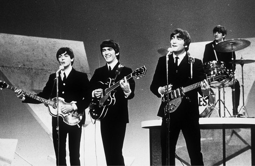 Television still of The Beatles performing on The Ed Sullivan Show Photo Print (10 x 8)