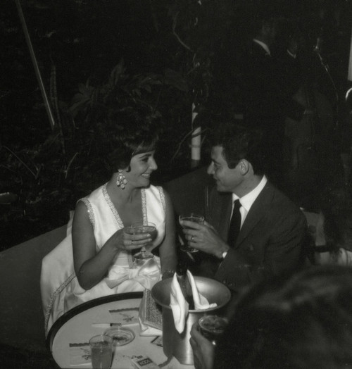 Elizabeth Taylor and Eddie Fisher Photo Print (8 x 10)