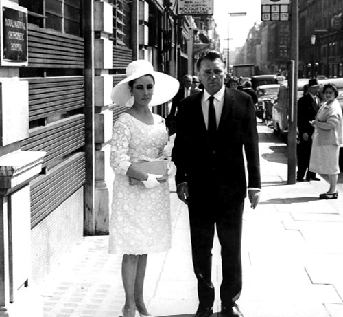 Elizabeth Taylor and Richard Burton Photo Print (10 x 8)
