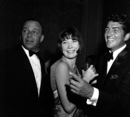 Frank Sinatra with Shirley Maclaine and Dean Martin Photo Print (10 x 8)