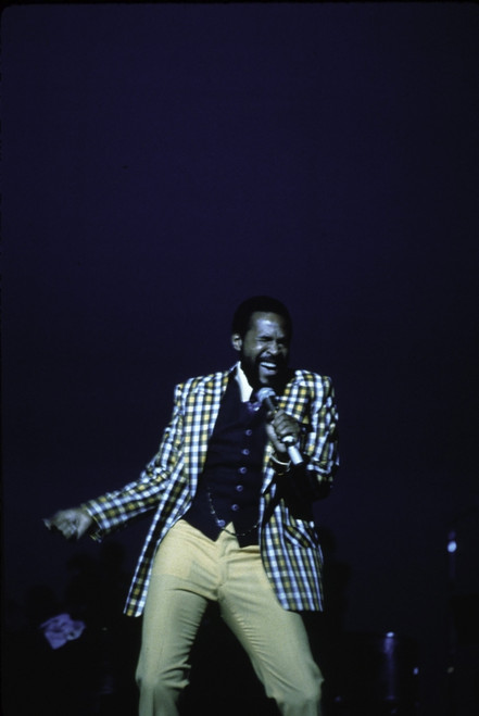 Marvin Gaye performing Photo Print (8 x 10)