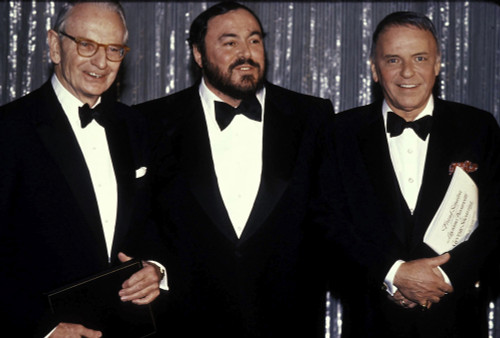 Frank Sinatra Luciano Pavarotti and Laurance Rockefeller at an event Photo Print (10 x 8)