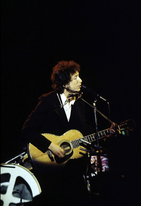 Bob Dylan performing on stage Photo Print - Item # VARGLP369025