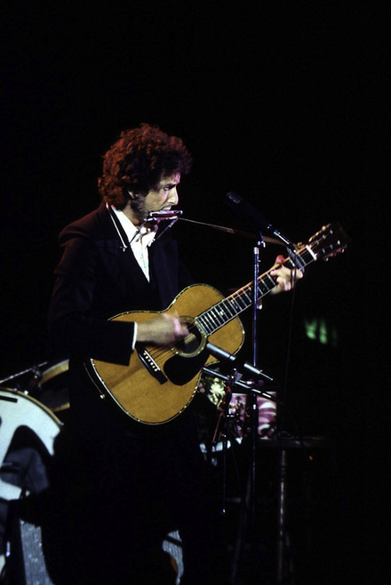 Bob Dylan performing on stage Photo Print - Item # VARGLP369028