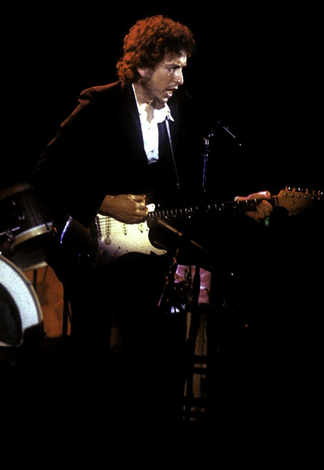 Bob Dylan performing on stage Photo Print - Item # VARGLP369040