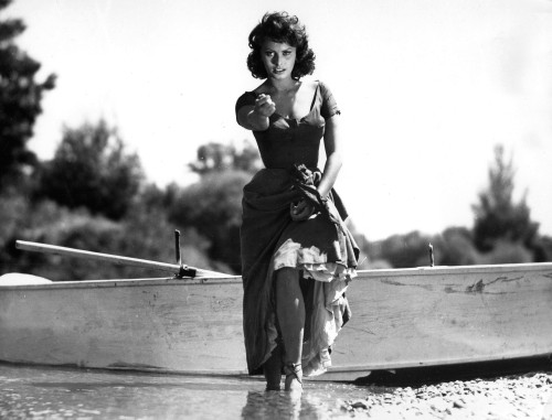 Sophia Loren : The Pride and the Passion Photo Print - Item # VARGLP384272