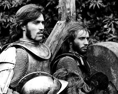 Maurice and Barry Gibb wearing medieval armour Photo Print (10 x 8)