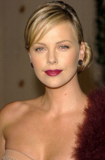 Charlize Theron At Arrivals For Aeon Flux Premiere Photo Print