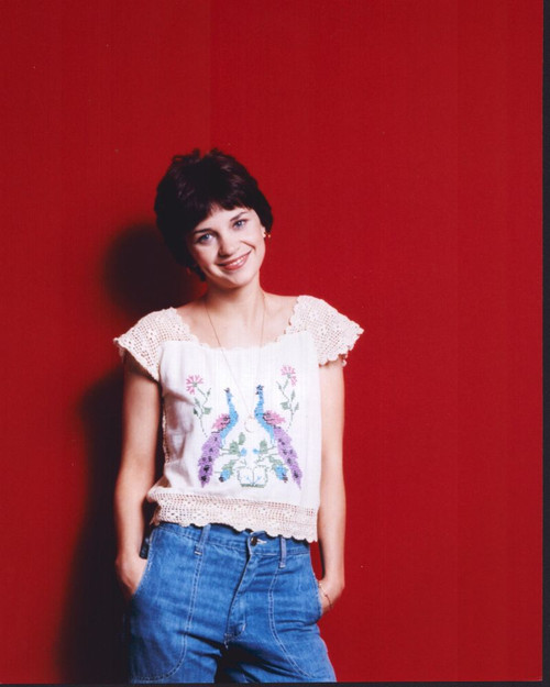 Cindy Williams Posed For Laverne & Shirley Photo Print