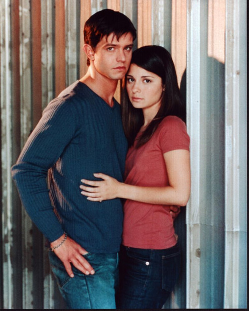 Jason Behr And Shiri Appleby Posed For Roswell Photo Print