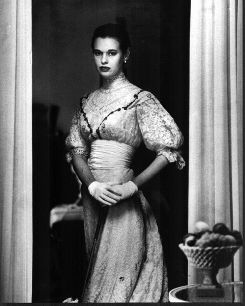 Gloria Vanderbilt In High Collar Dress And Gloves Photo Print