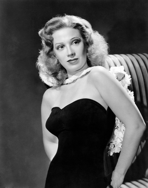 Dinah Shore Ca. 1943 Photo Print - Item # VAREVCPBDDISHEC018H