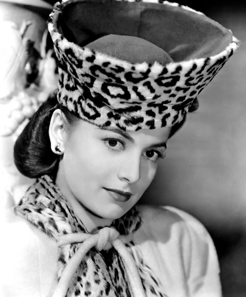 Olivia De Havilland 1943 Photo Print - Item # VAREVCPBDOLDEEC125H