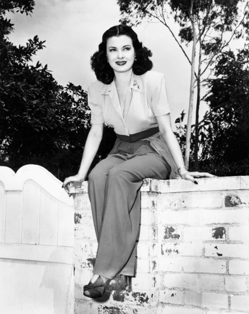 Joan Bennett At Home 1947 Photo Print - Item # VAREVCPBDJOBEEC121H