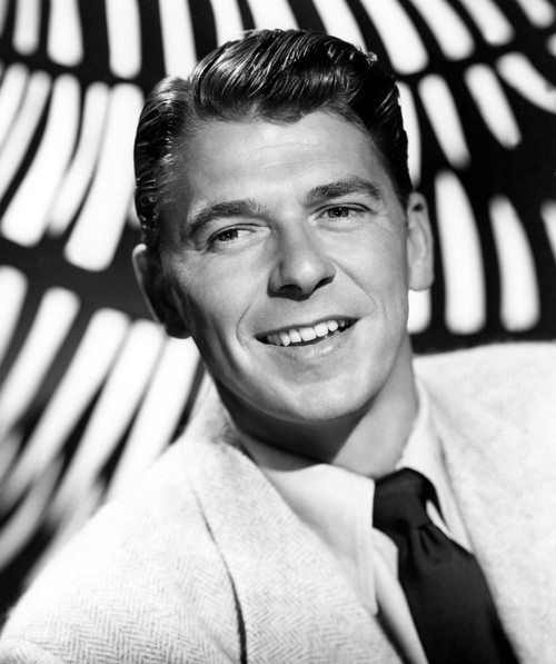 Ronald Reagan 1947 Photo Print - Item # VAREVCPBDROREEC226H Ronald Reagan 1947 Photo Print - Item # VAREVCPBDROREEC226H