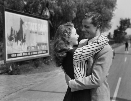 State Fair Jeanne Crain Dana Andrews 1945. Tm And Copyright ? 20Th Century Fox Film Corp. All Rights Reserved. Courtesy: Everett Collection. Photo Print - Item # VAREVCMBDSTFAFE008H