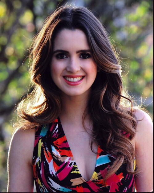 ローラ・マラノ直筆サイン入り超大型写真…Laura Marano Laura Marano Sexy Autographed Signed 8x10 Photo COA #MR284