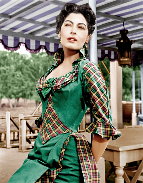 green emerald velvet dress Ava Gardner Elegant Profile 1948 main image 0